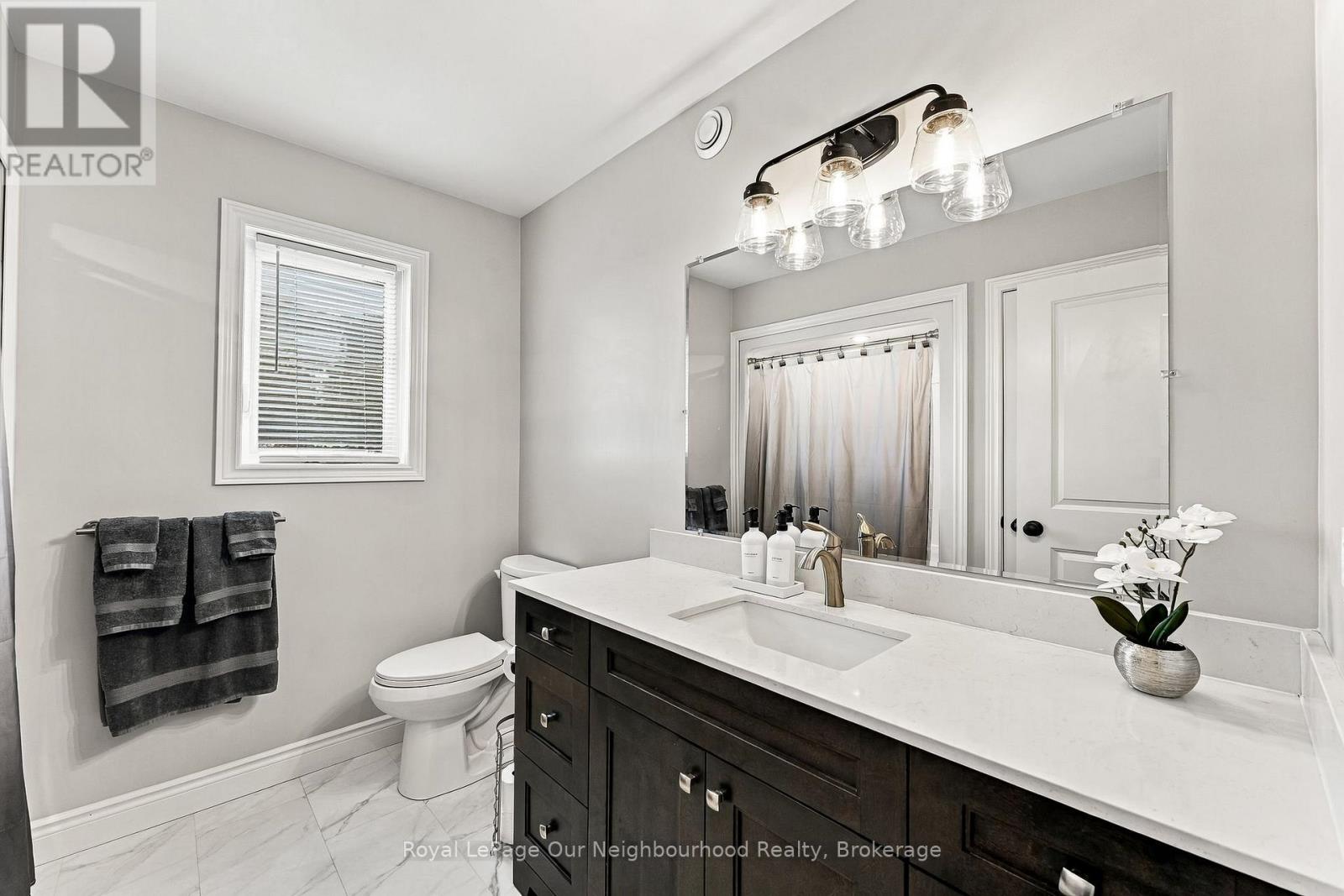 13985 DUNDONALD ROAD - 26