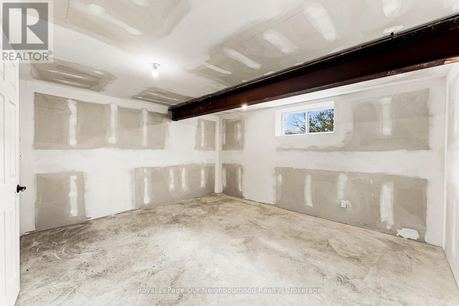 13985 DUNDONALD ROAD - Image 36