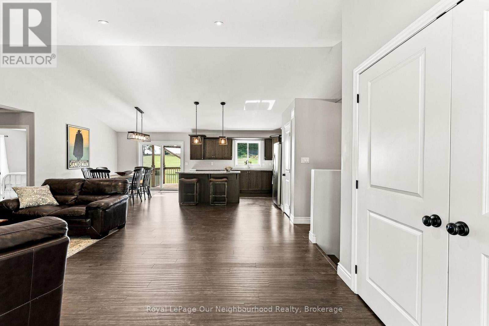 13985 DUNDONALD ROAD - 9
