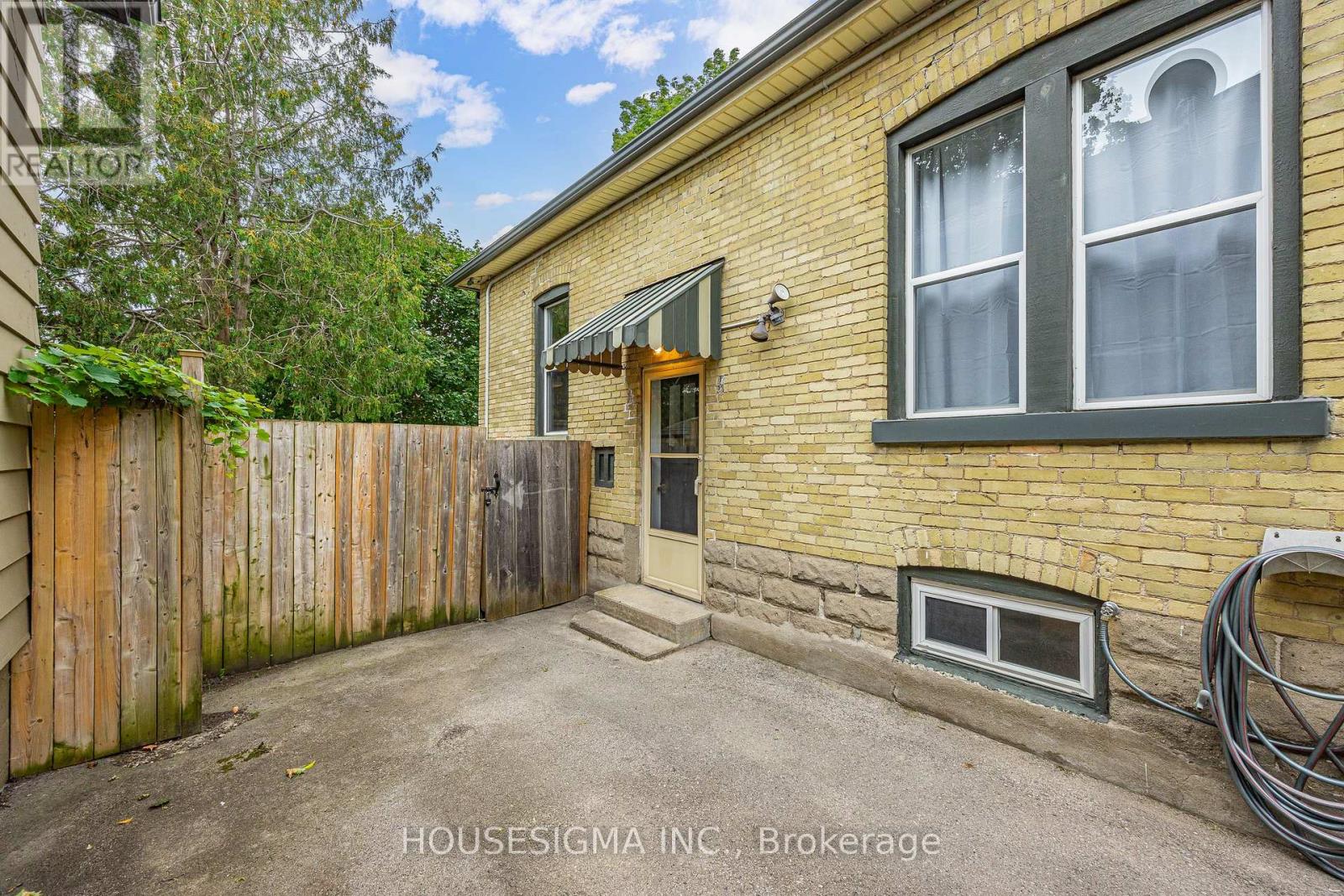 479 WOODMAN AVENUE - Image 32