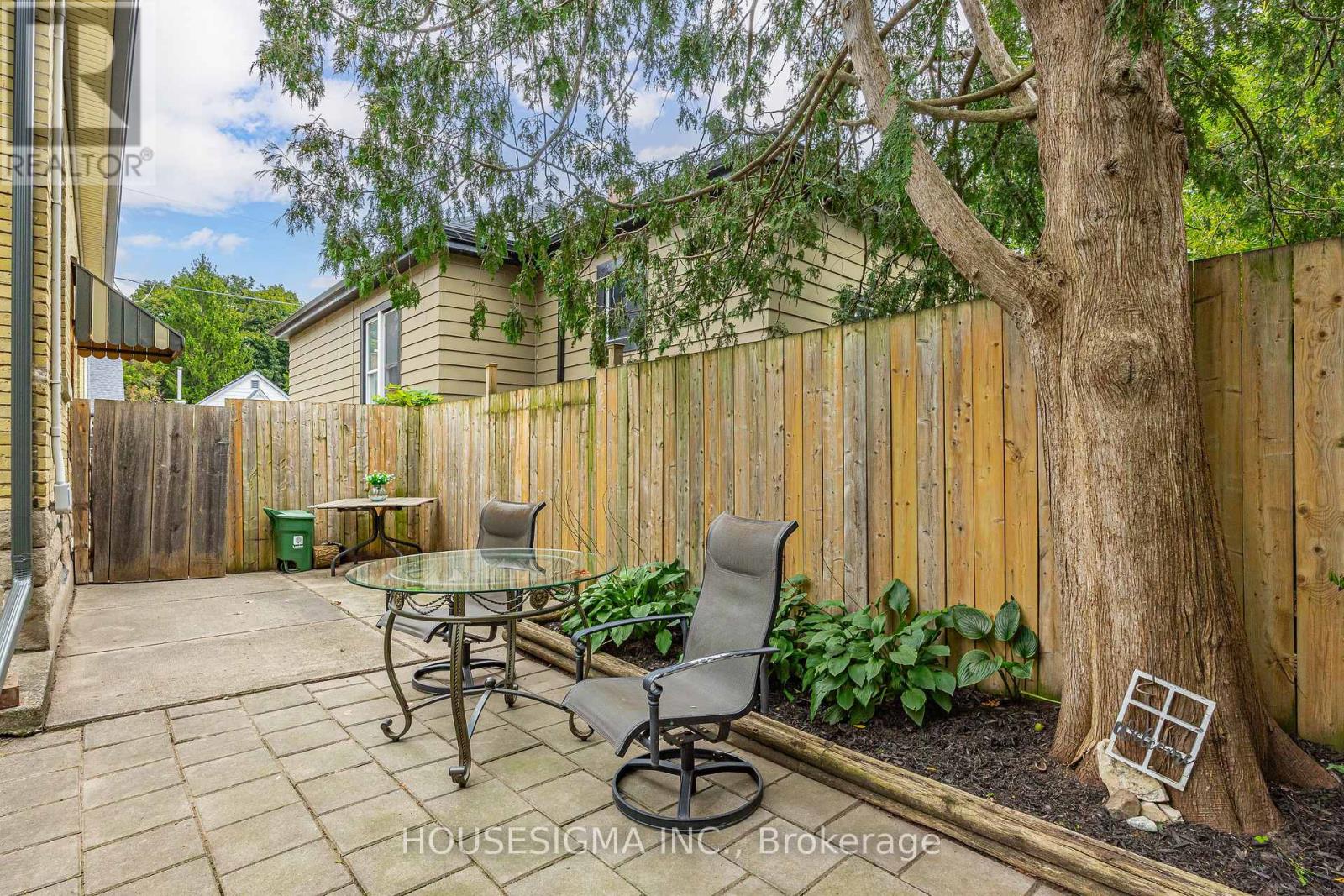 479 WOODMAN AVENUE - 33