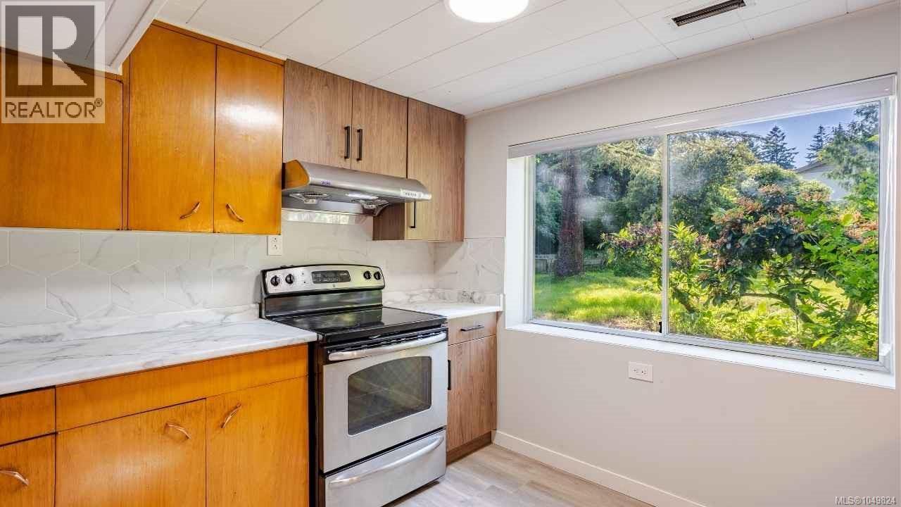 489 Lenhart Ave - Image 6