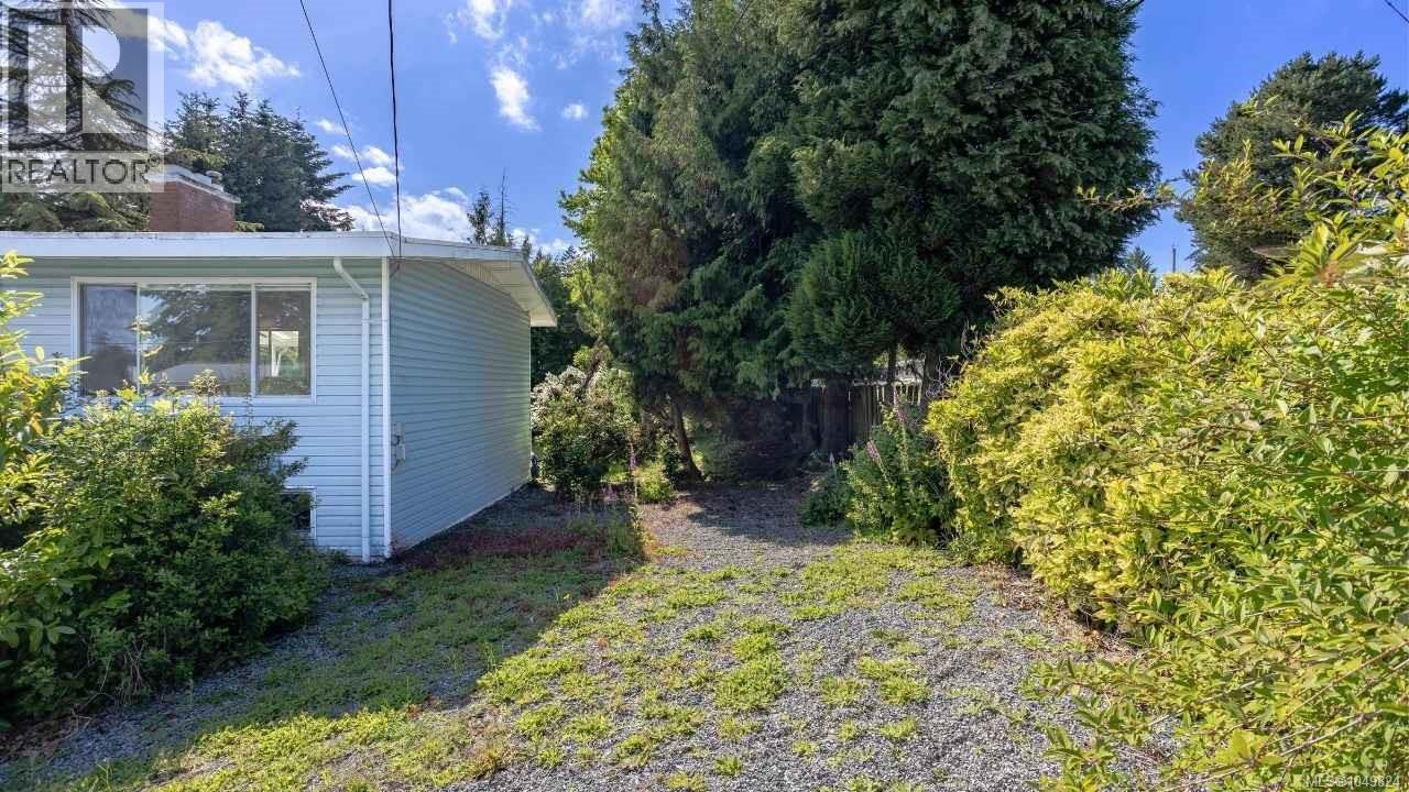 489 Lenhart Ave - Image 8