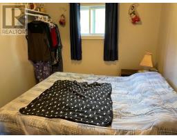 221 Curling Street thumbnail 14