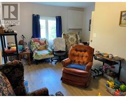 221 Curling Street thumbnail 17