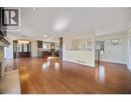8200 Burnfield Crescent, Burnaby, BC V5E3W7 Photo 9