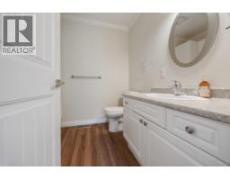 8200 Burnfield Crescent, Burnaby, BC V5E3W7 Photo 25