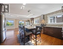 8200 Burnfield Crescent, Burnaby, BC V5E3W7 Photo 8