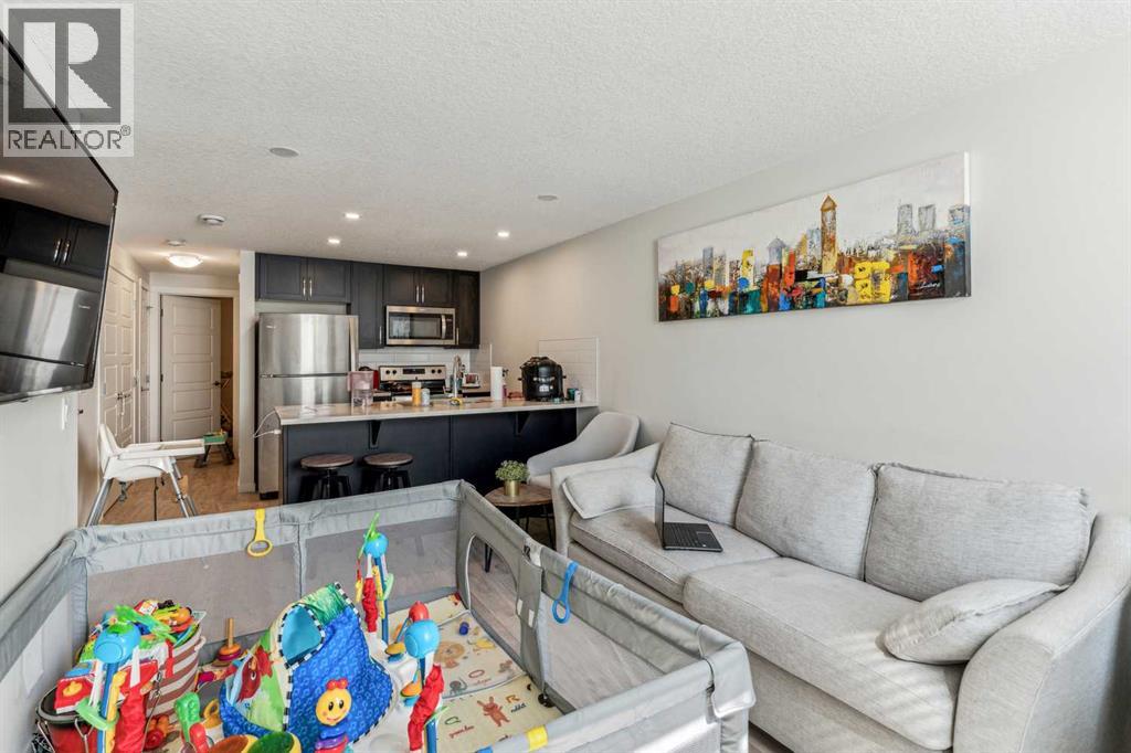 #312 260 Rowley Way NW - 3