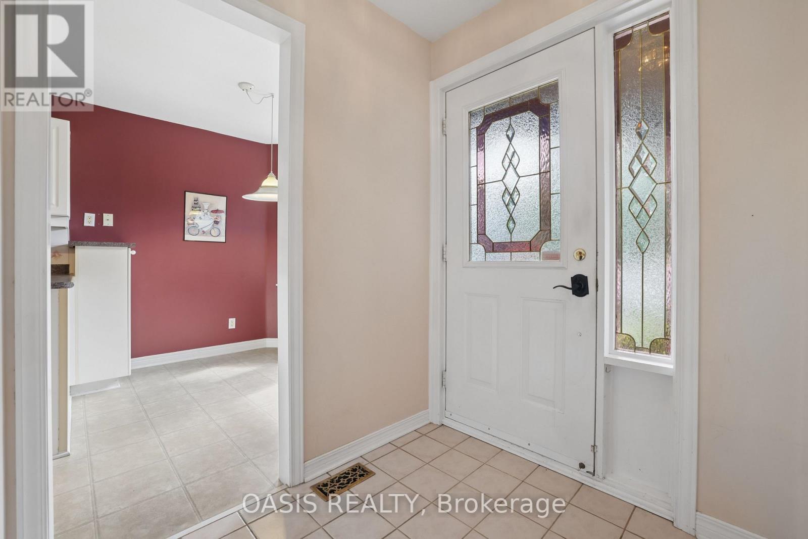 foyer to eat in area in kitchen
