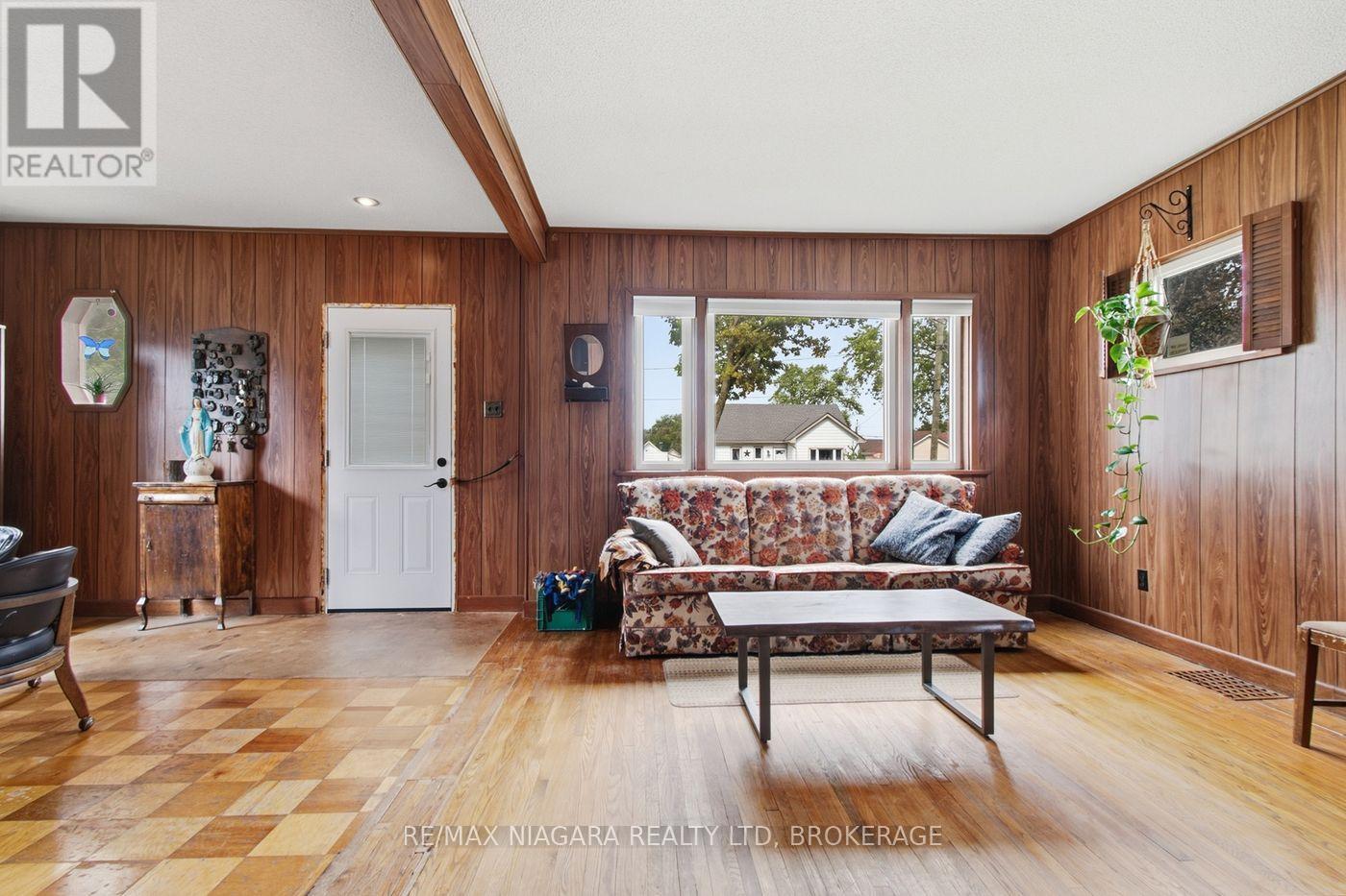 218 NEFF STREET - Image 18