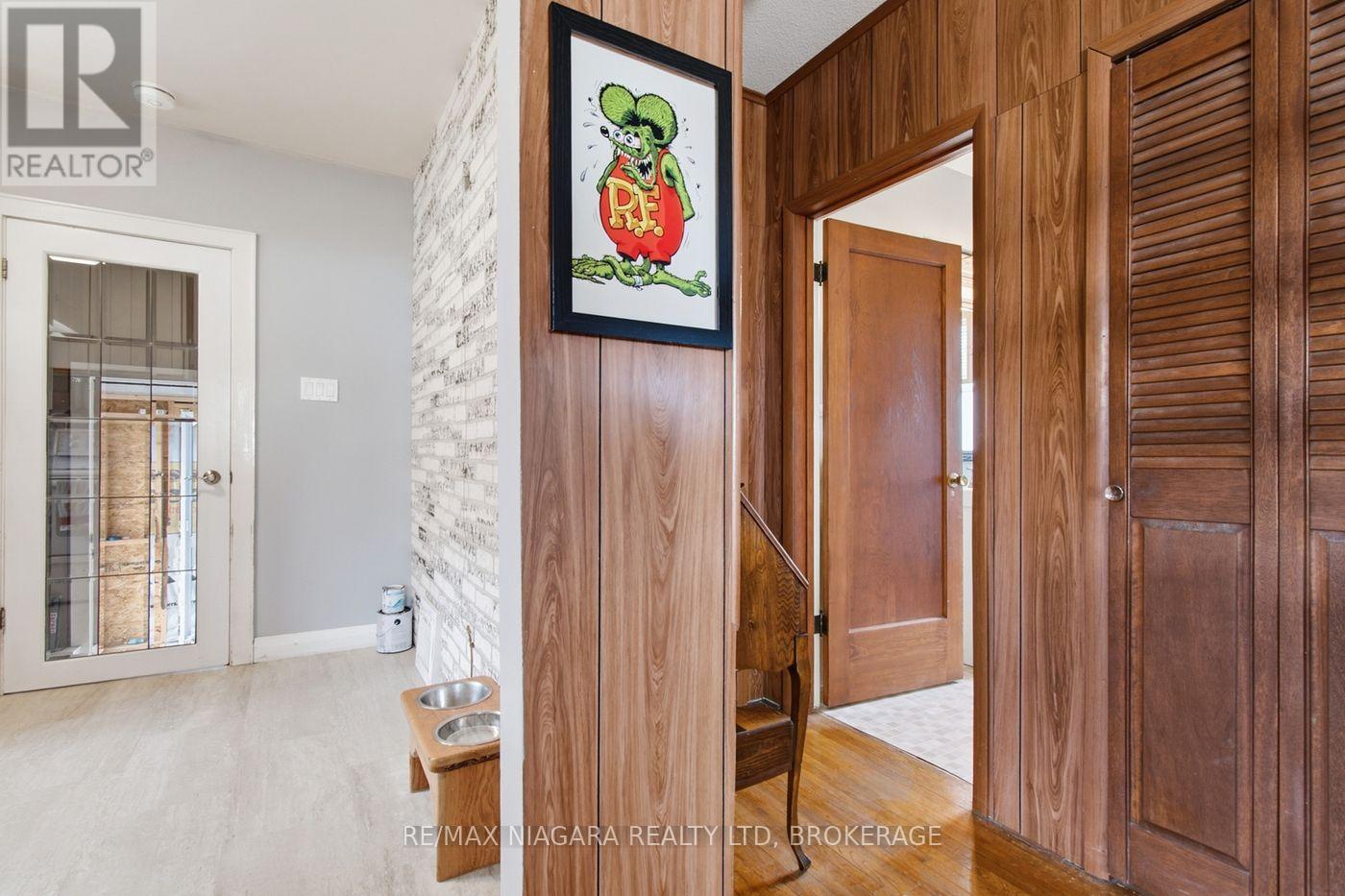 218 NEFF STREET - 25