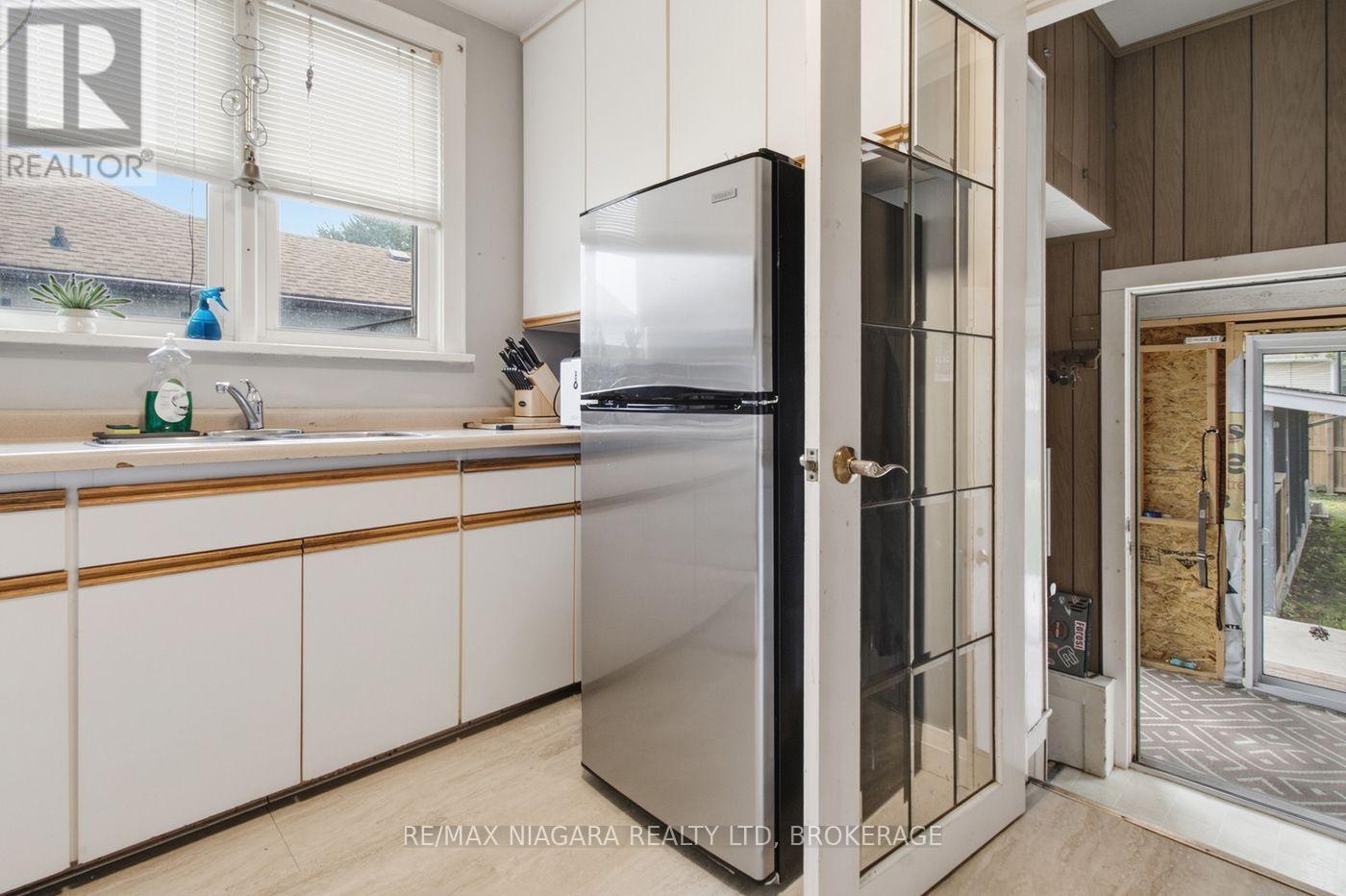 218 NEFF STREET - 31
