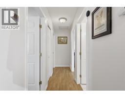 1933 Ash Wynd, Kamloops, BC V1S1X5 Photo 17