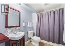1933 Ash Wynd, Kamloops, BC V1S1X5 Photo 31