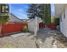 1933 Ash Wynd, Kamloops, BC V1S1X5 Photo 37