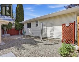 1933 Ash Wynd, Kamloops, BC V1S1X5 Photo 38
