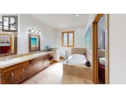 2455 Colin Crescent, Trail, BC V1R4T4 Photo 27