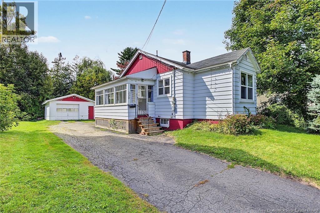 330 Dundonald Street, Fredericton, New Brunswick, E3B1X2, Fredericton, New Brunswick — photo 2 of 5