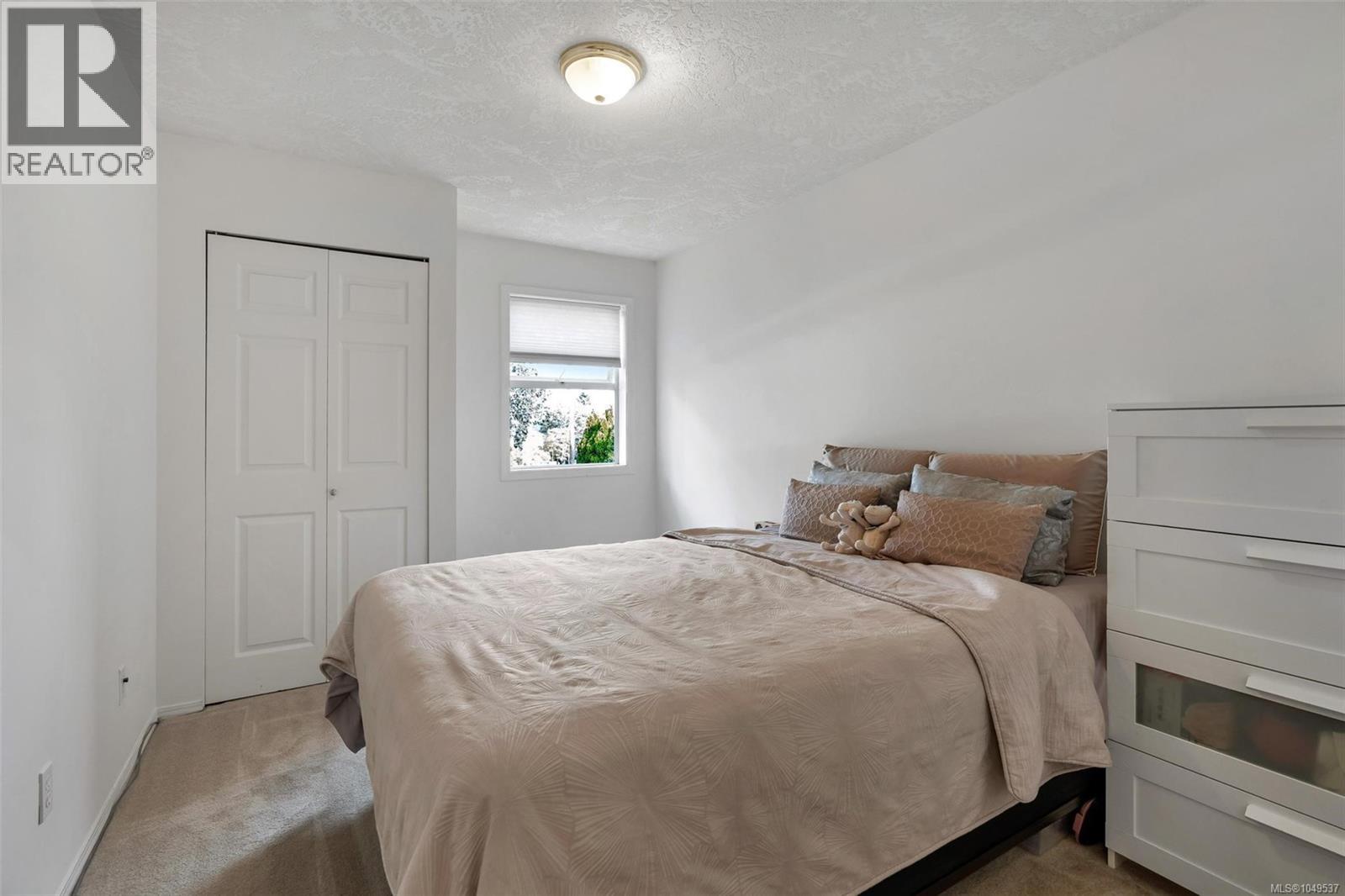 #305 1593 Begbie St - 21