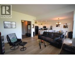 Full bathroom - 2148 Serrento Lane, West Kelowna, BC V4T3G3 Photo 7
