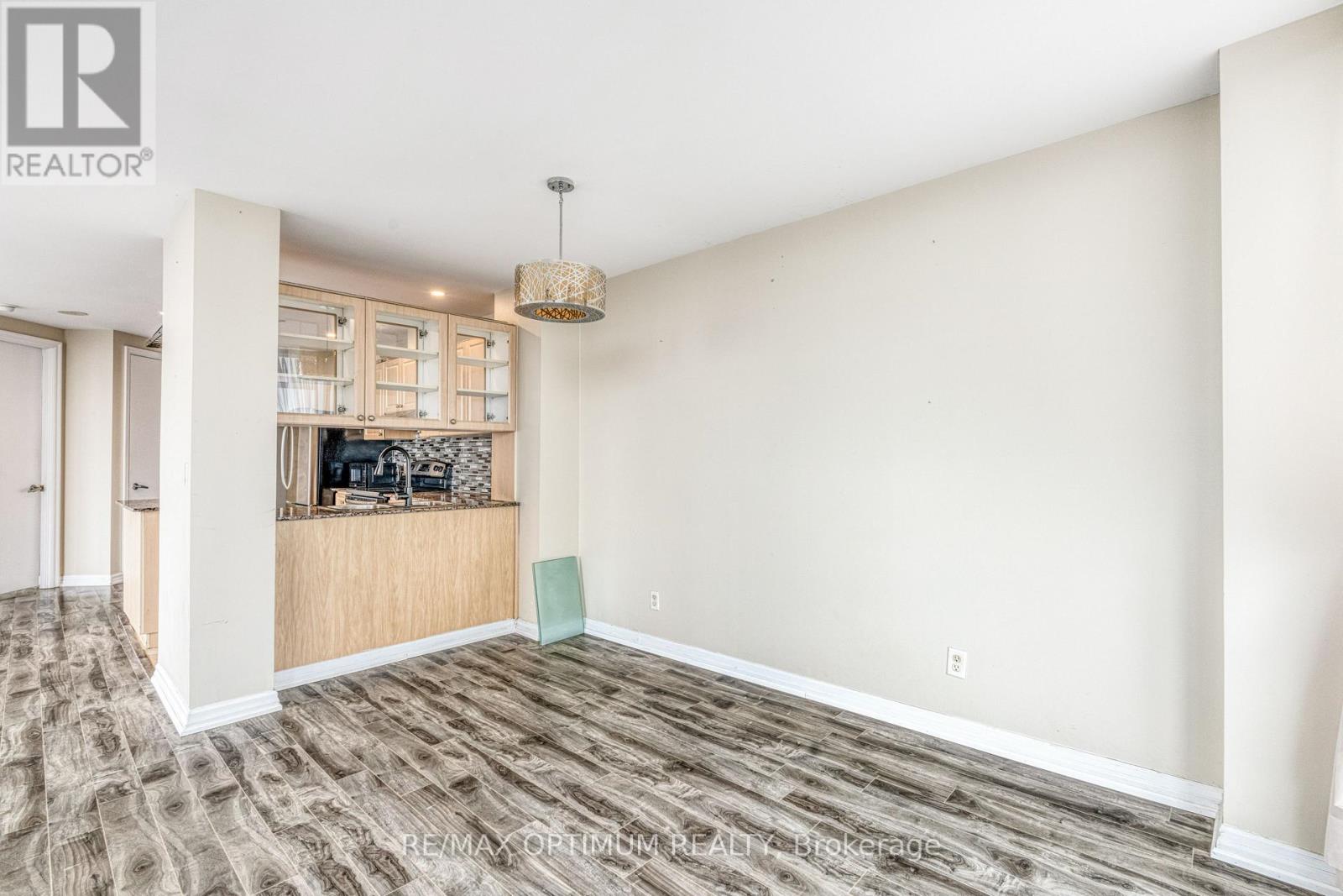 #UPH211 797 DON MILLS ROAD - 13