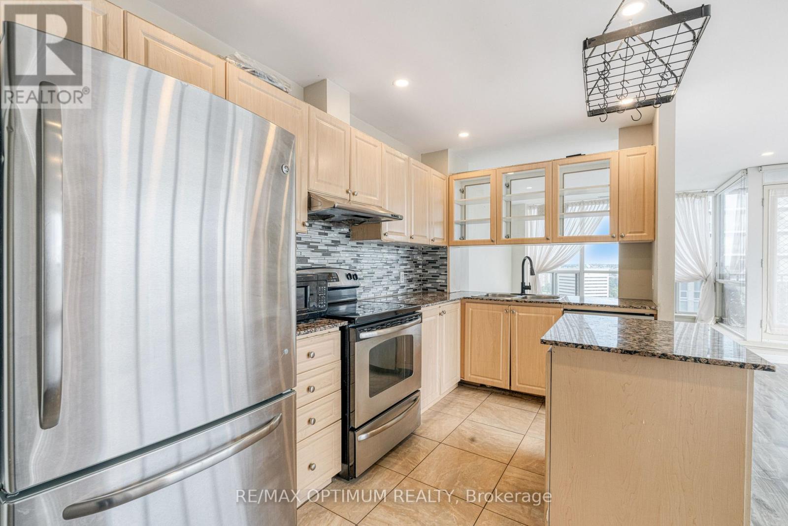 #UPH211 797 DON MILLS ROAD - 21