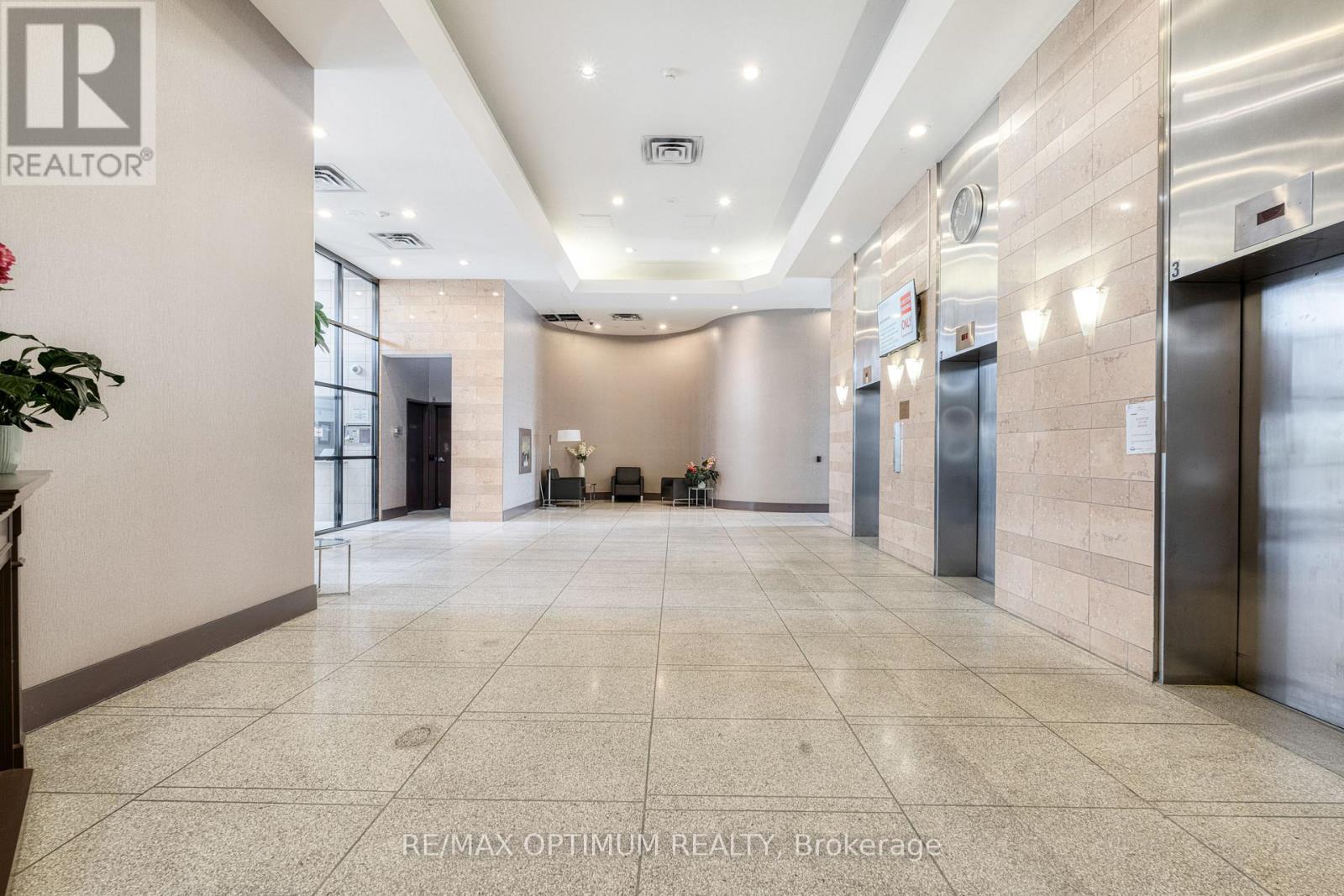 #UPH211 797 DON MILLS ROAD - 6