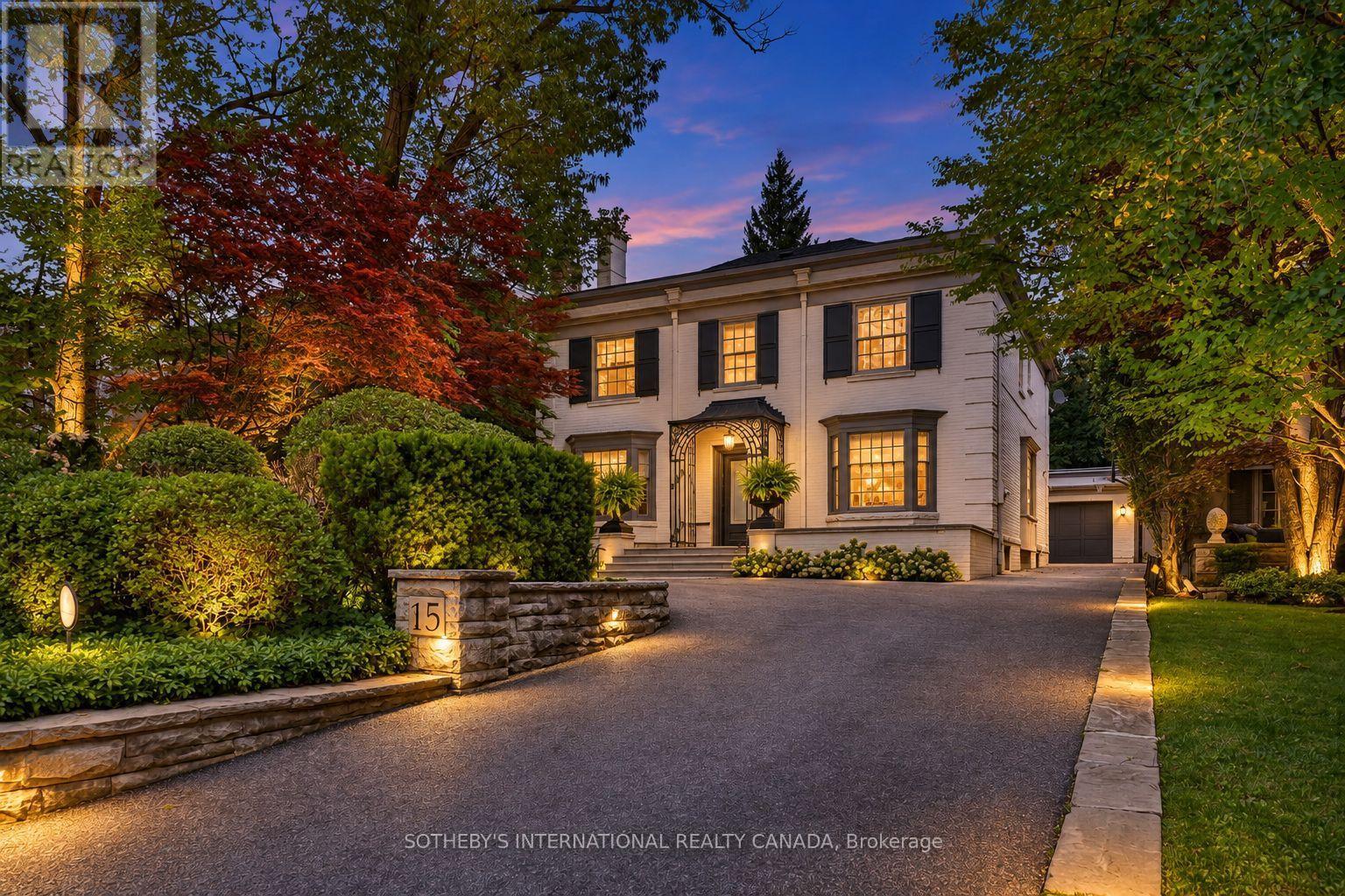 Photo of 15 Alexandra Wood