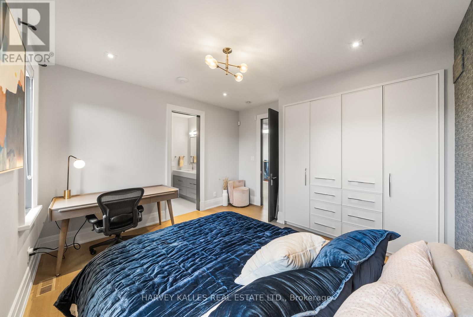 75 BANNOCKBURN AVENUE - 32