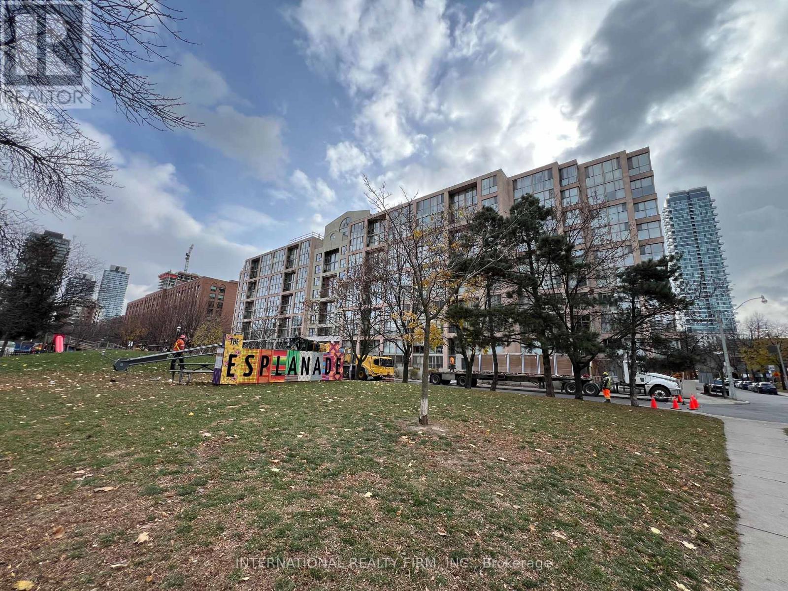 Photo of 65 Scadding Avenue