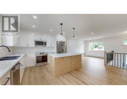 33 Gosses & Rogers Crescent thumbnail 11