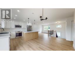 33 Gosses & Rogers Crescent thumbnail 12