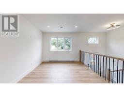 33 Gosses & Rogers Crescent thumbnail 4