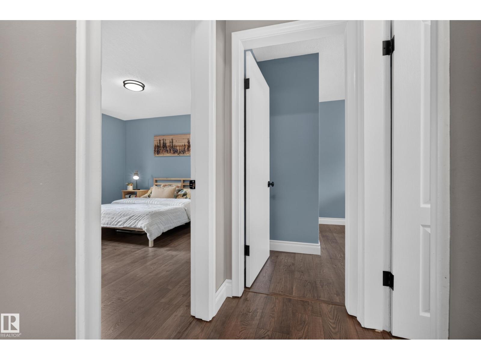 8512 74 AV NW - 17