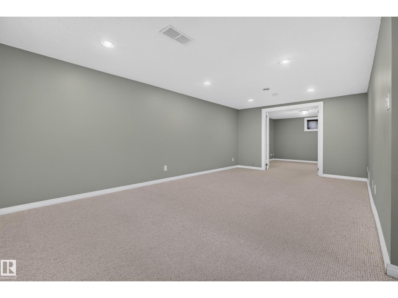 8512 74 AV NW - 25