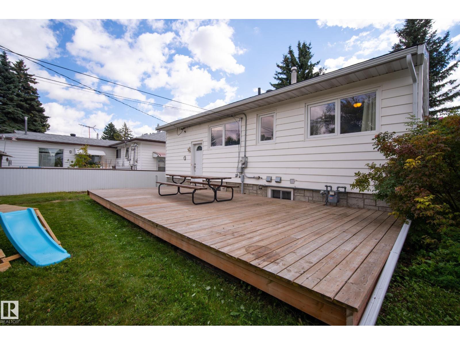 8512 74 AV NW - Image 37