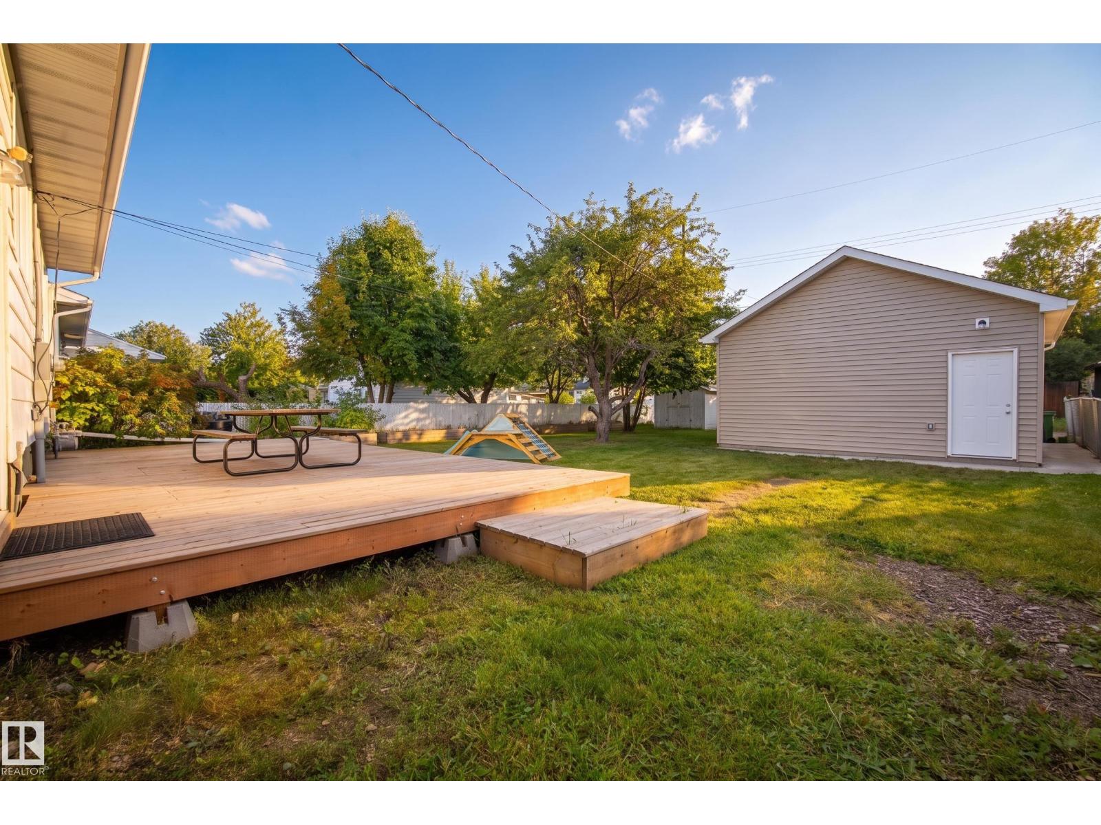 8512 74 AV NW - Image 40