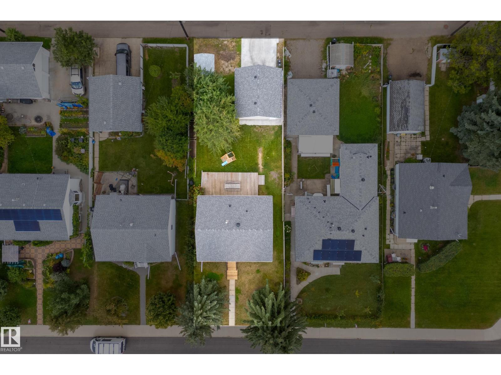 8512 74 AV NW - 42