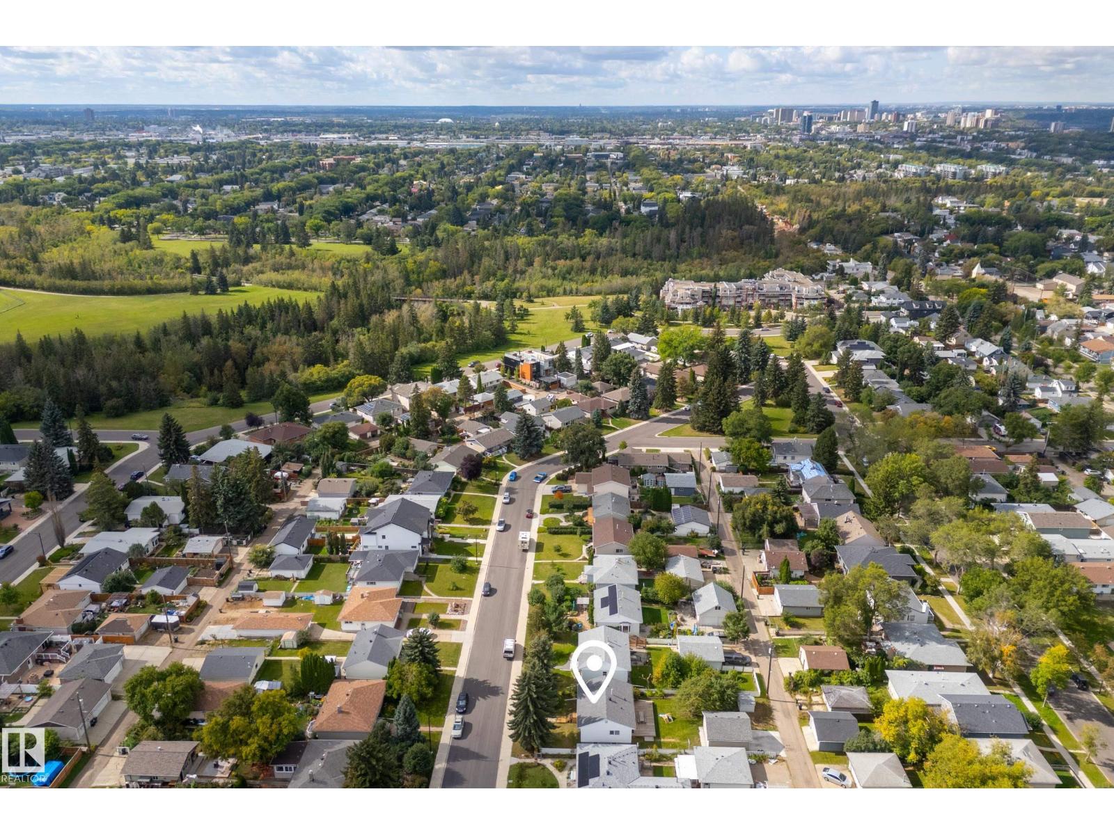 8512 74 AV NW - 43