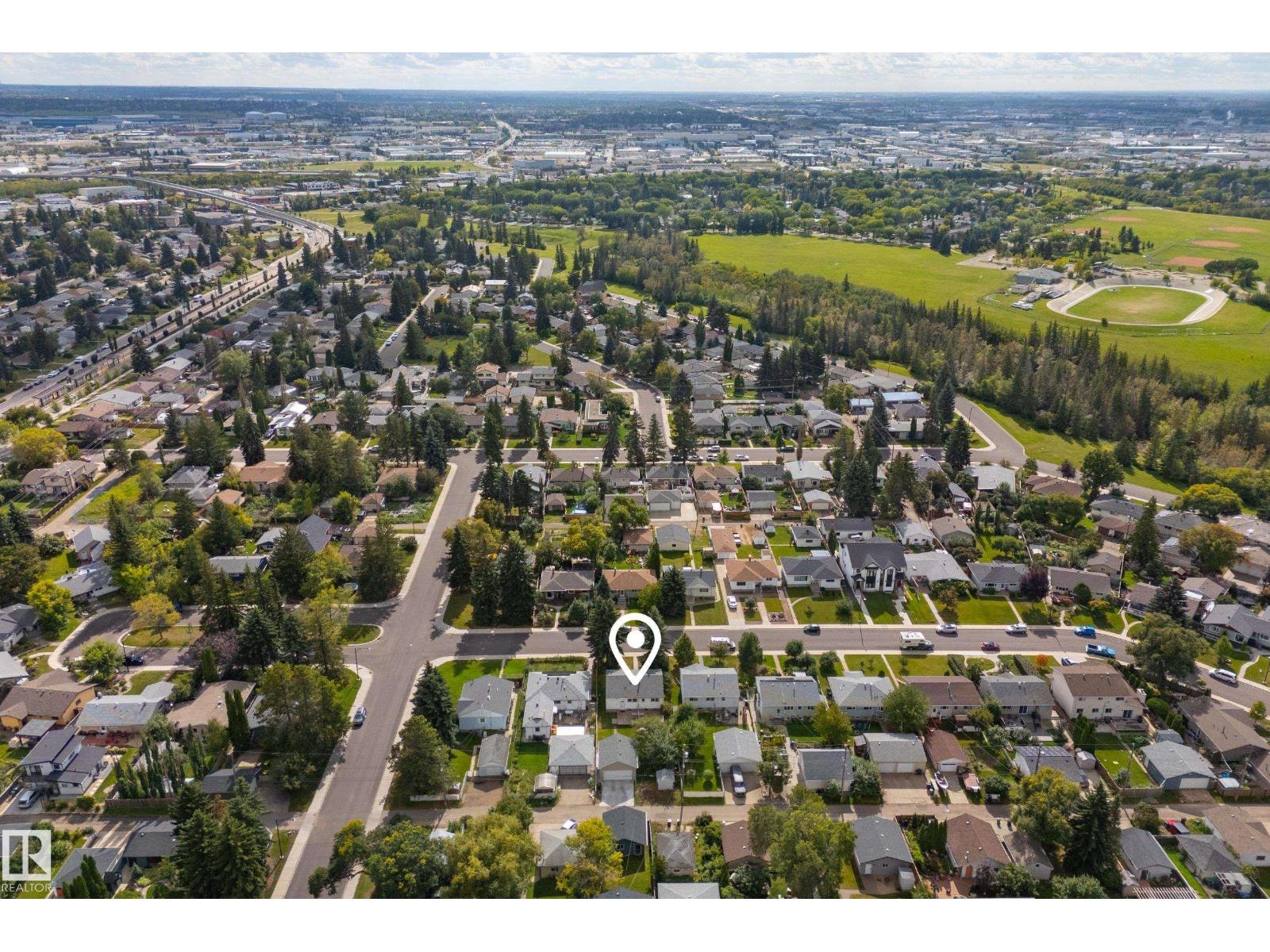 8512 74 AV NW - 45