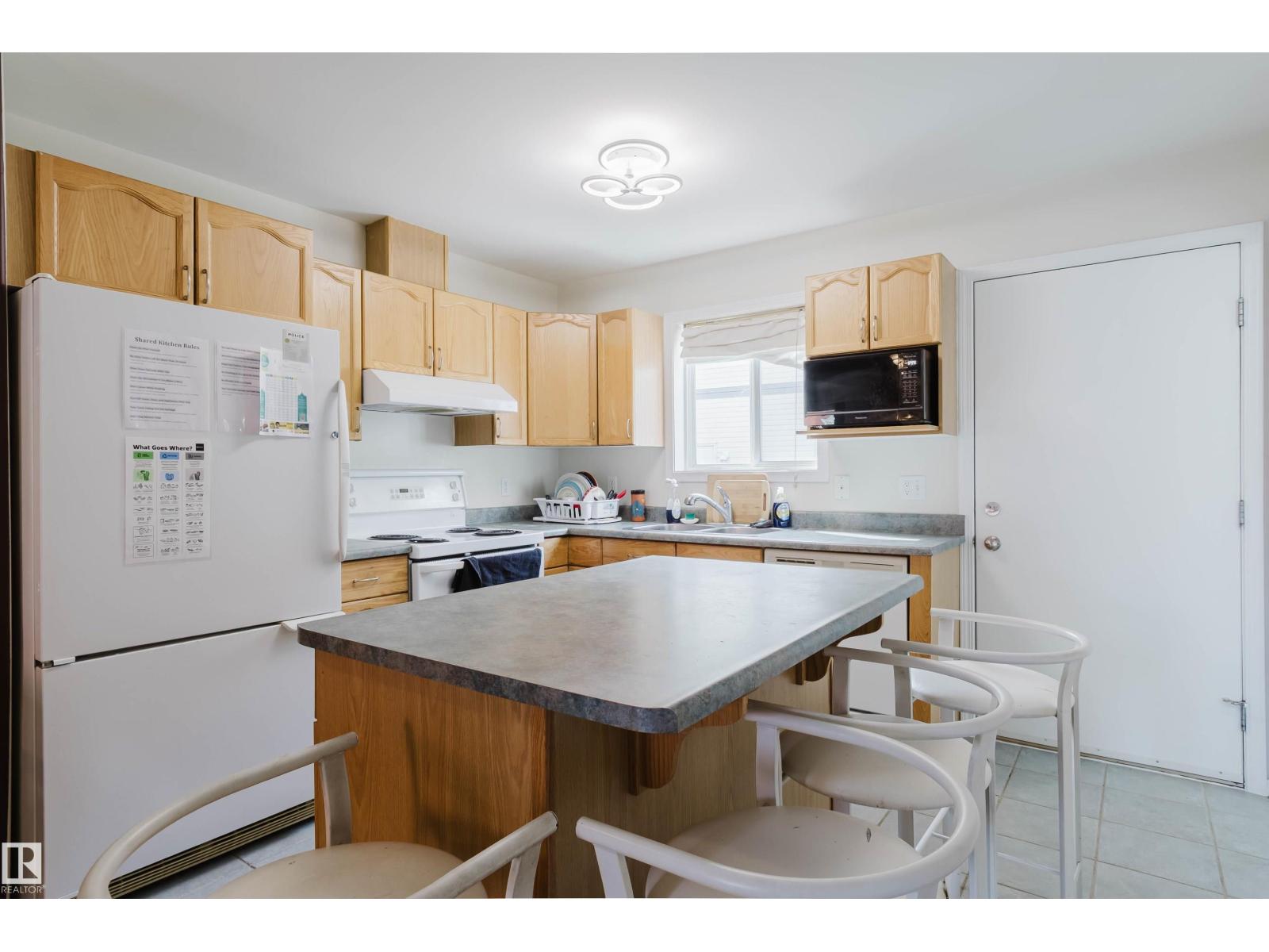 #66 10909 106 St NW, Central Mcdougall — photo 3 of 11