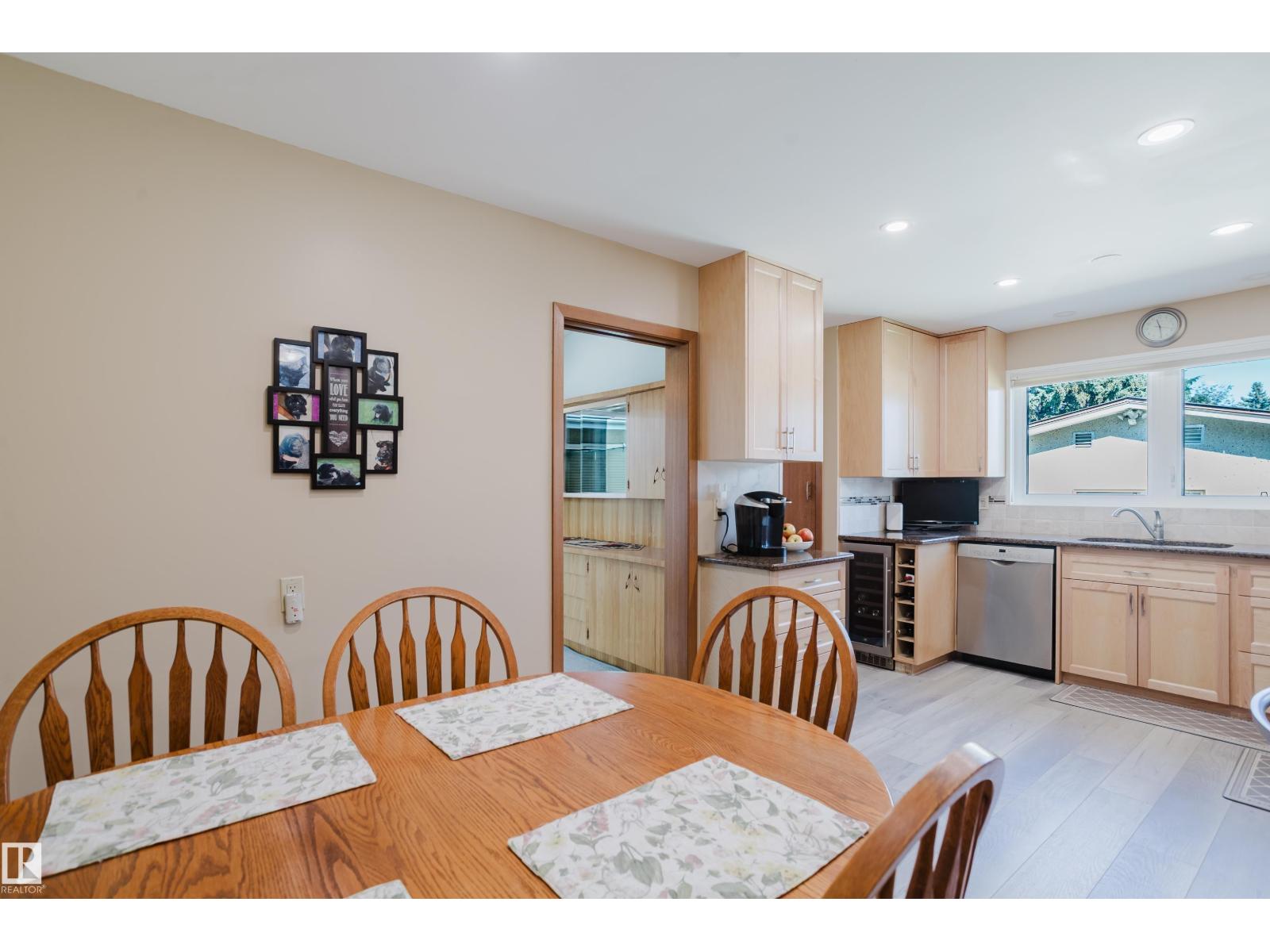 10924 35A AV NW - 11