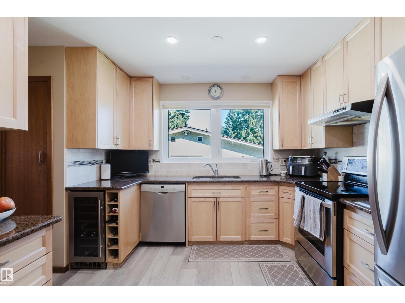 10924 35A Av NW, Duggan — photo 13 of 30