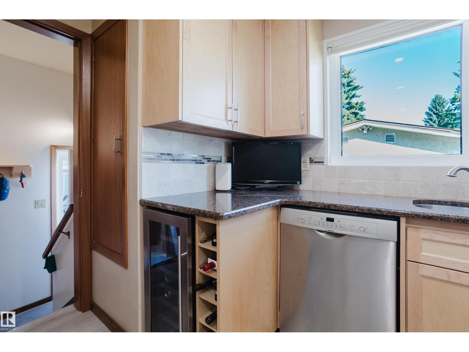 10924 35A Av NW, Duggan — photo 16 of 30