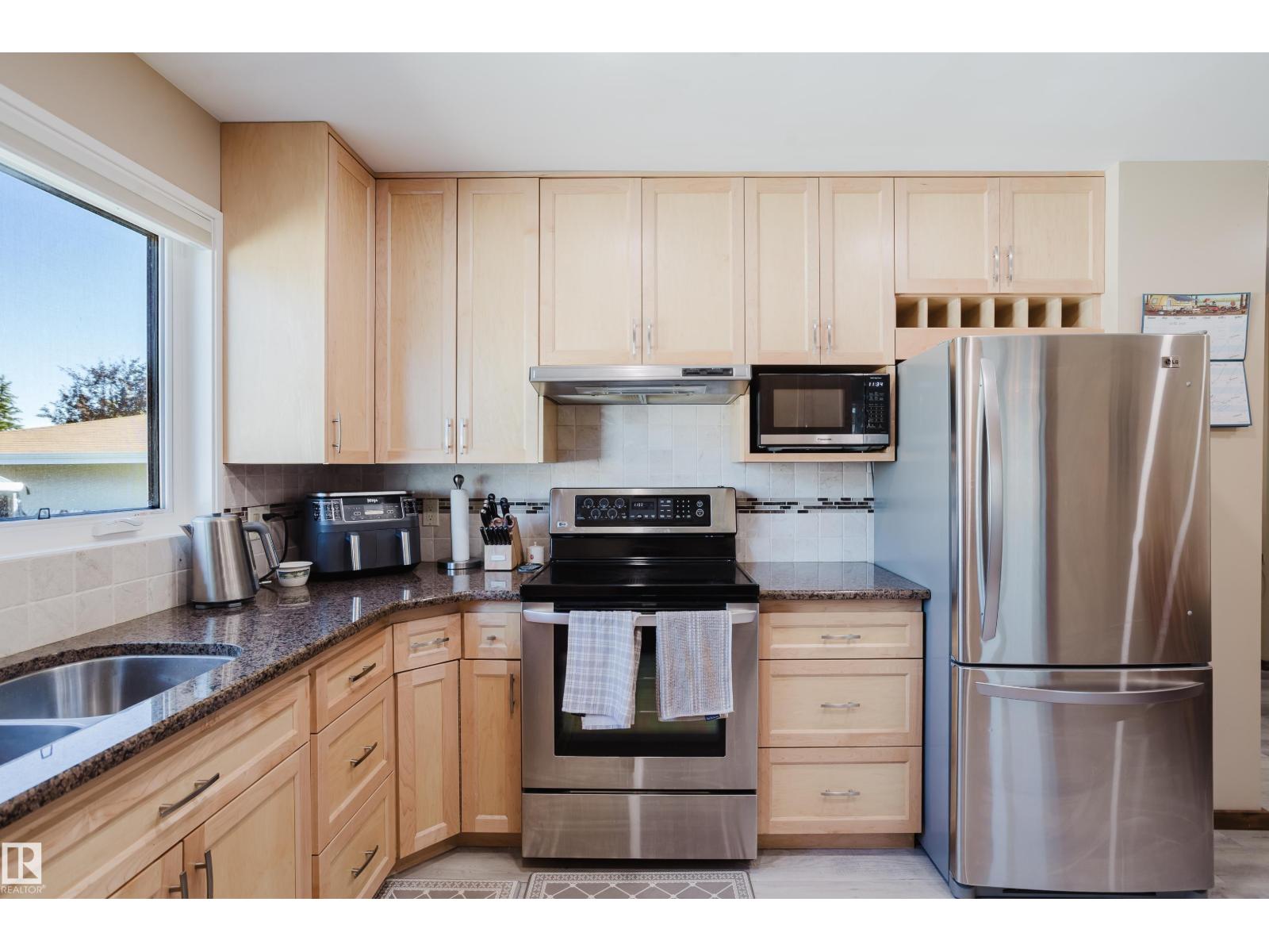 10924 35A AV NW - 17
