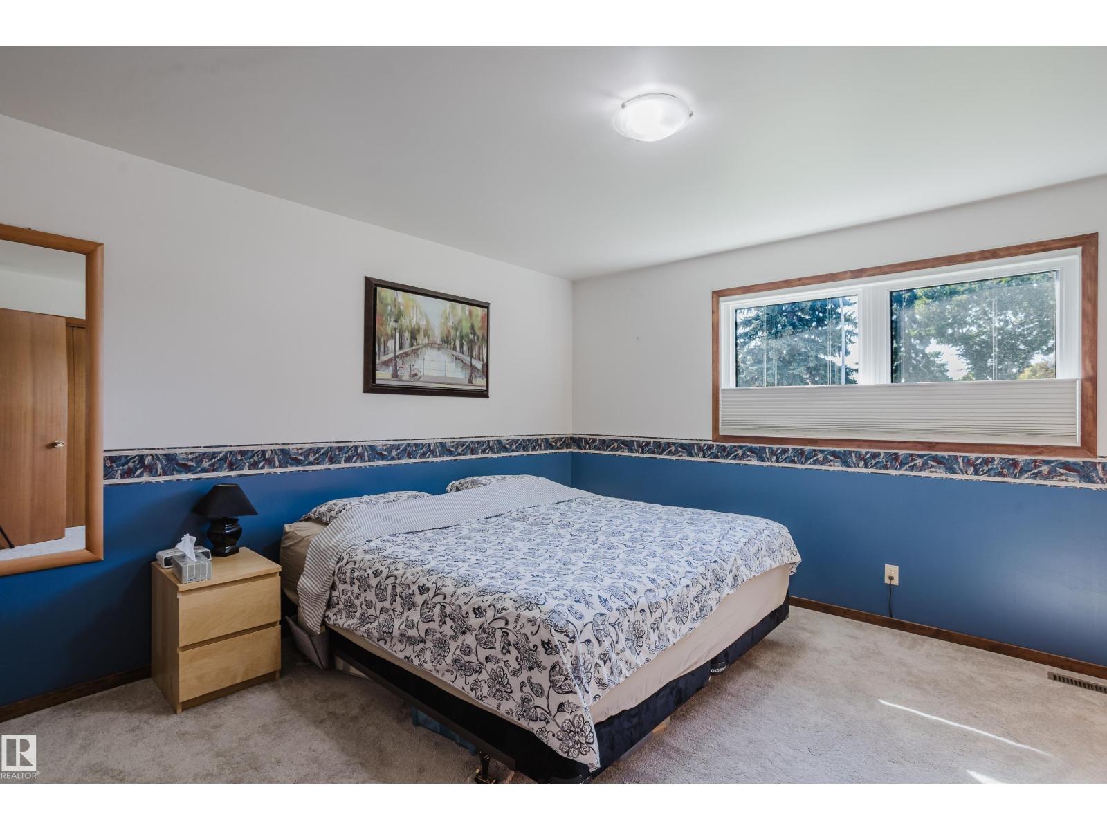 10924 35A AV NW - 20