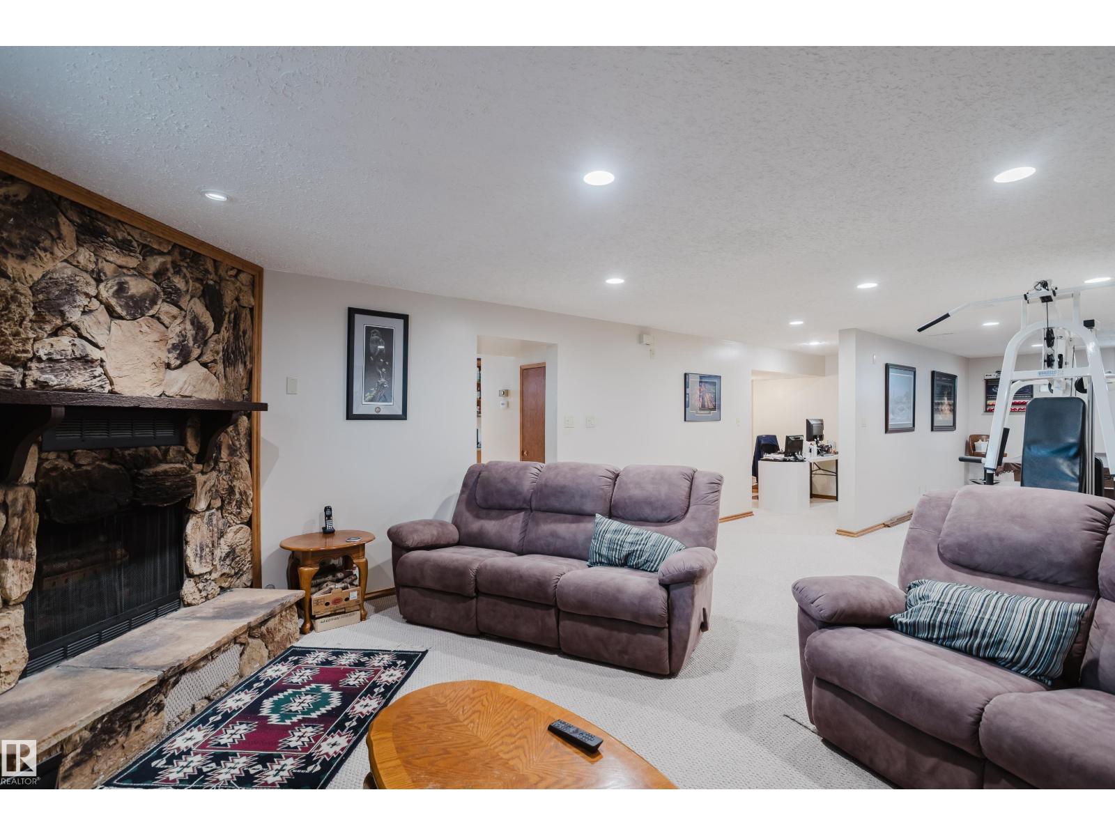 10924 35A AV NW - 36