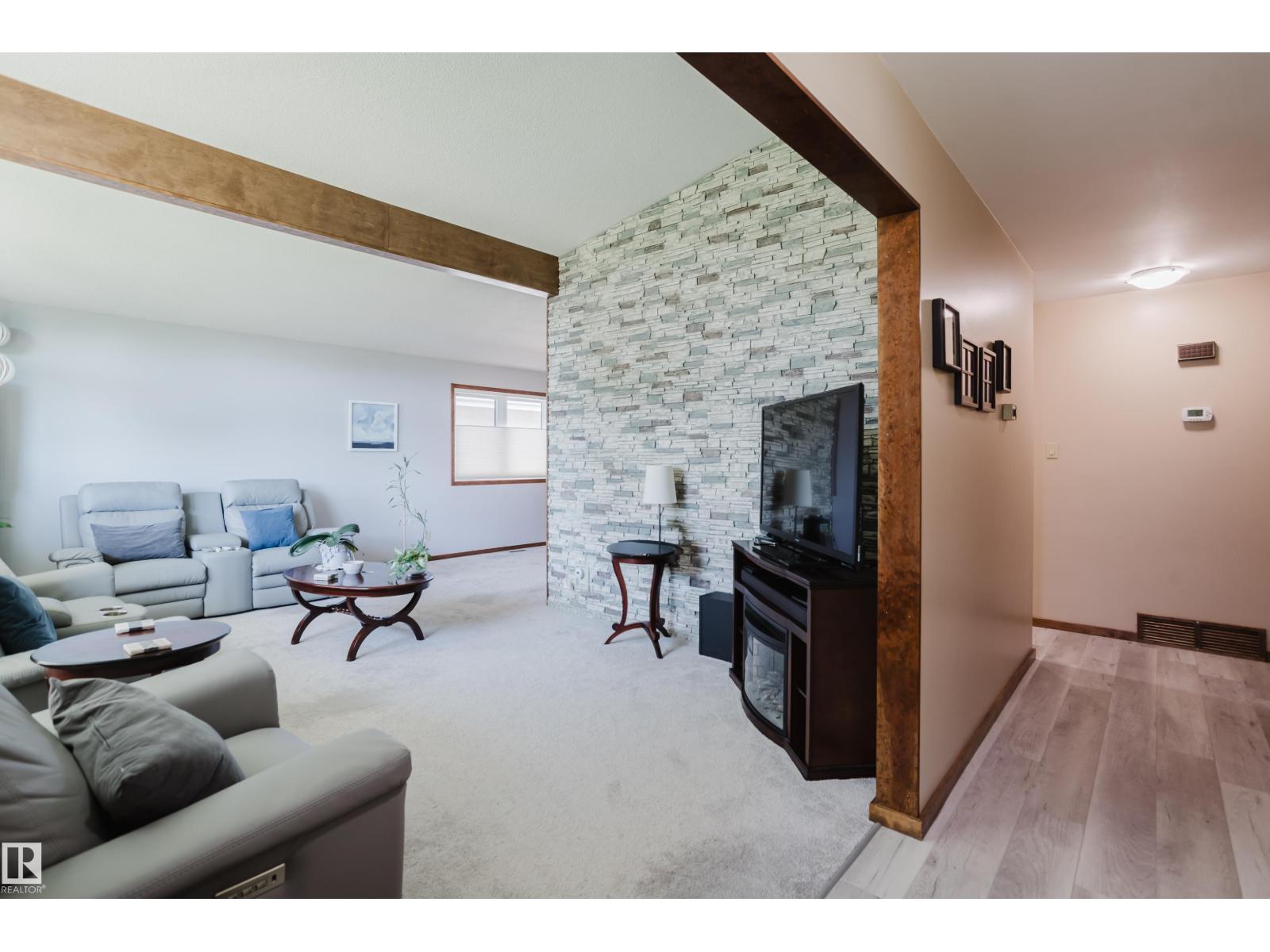 10924 35A Av NW, Duggan — photo 4 of 30