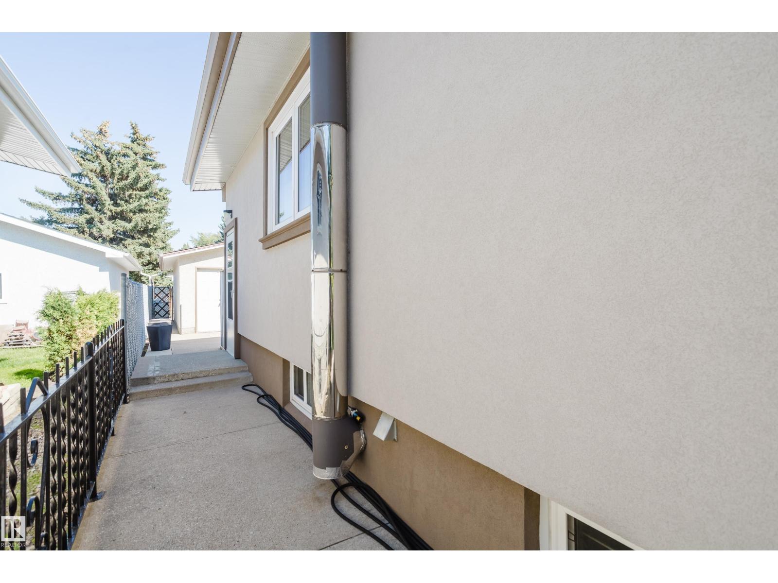 10924 35A AV NW - 61